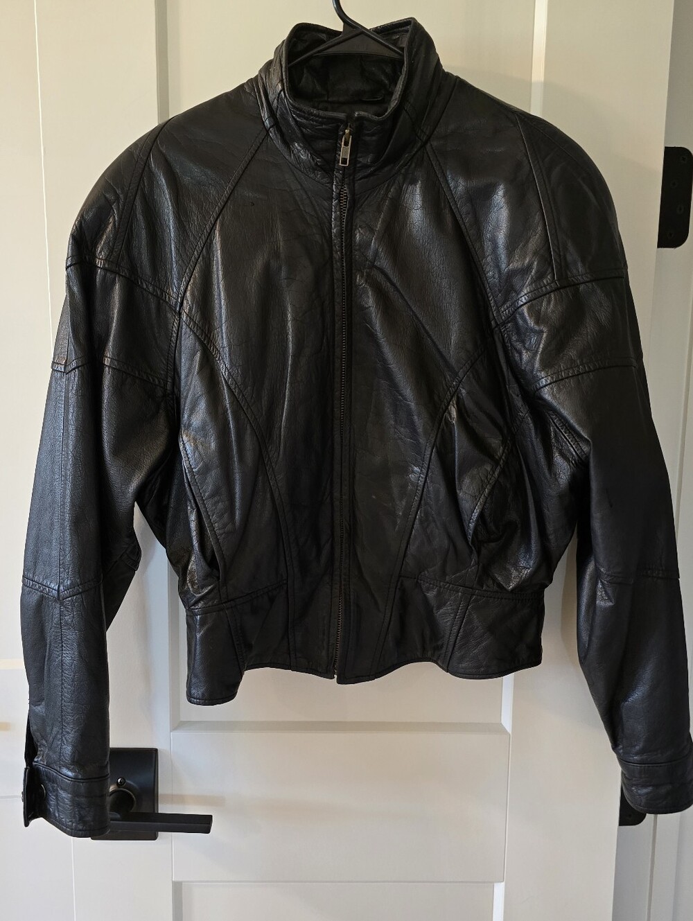 Vintage Wilson's Men's Black Leather Cropped Zip Jacket Thinsulate Lining Size M